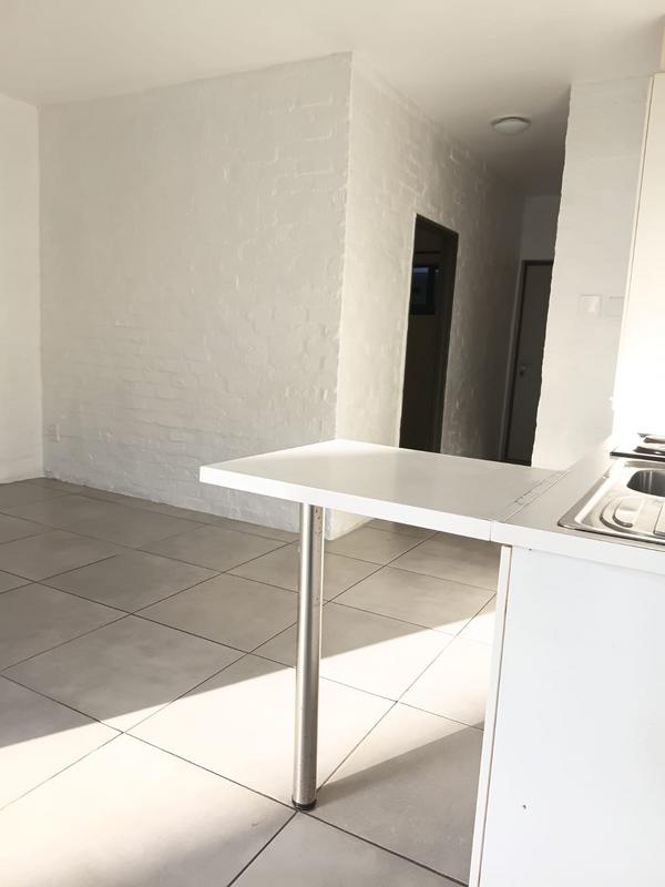 To Let 1 Bedroom Property for Rent in Brooklyn Western Cape